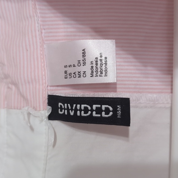 H&M Divided White Pink Split Long Sleeve Button Up Size Small - Picture 2 of 4